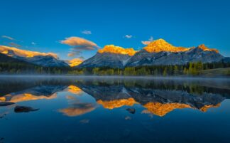 A Perfect Morning in Canadian Rockies - Picment