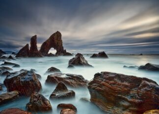 Sea Arch at Crohy Head - Picment